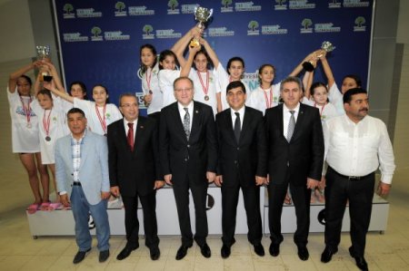 Başkan Fadıloğlu: Denizi olmayan Gaziantep’te milli yüzücü çıkartacağız