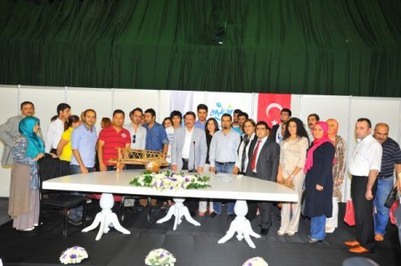 Başkan Gökçek, gençlere Twitter’dan iş teklifi yaptı