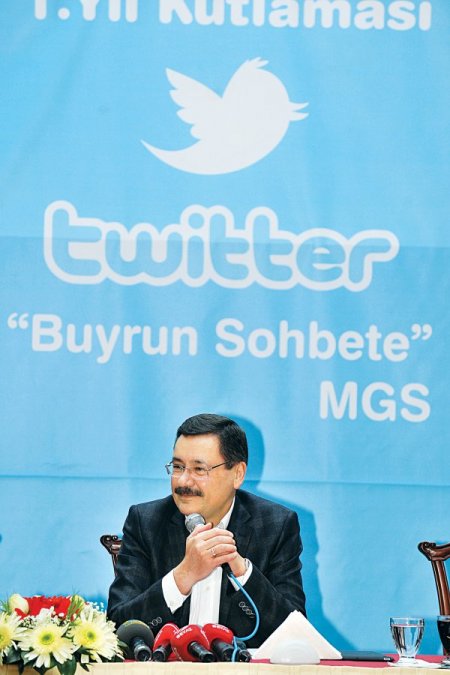 Başkan Gökçek, sosyal medyadaki takipçileriyle buluşacak