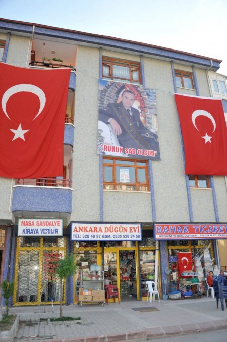 Başkan Gökçek'ten şehit ailesine taziye ziyareti