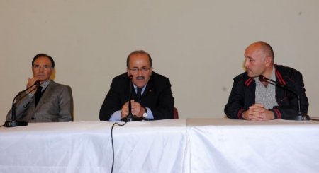 Başkan Gümrükçüoğlu, otobüs şoförlerini dinledi