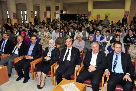 Başkan Keskin, öğrencilere yazarlığı anlattı