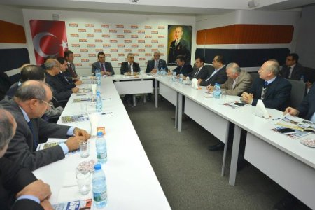 Başkan Kocaoğlu ESİDEF üyeleriyle buluştu