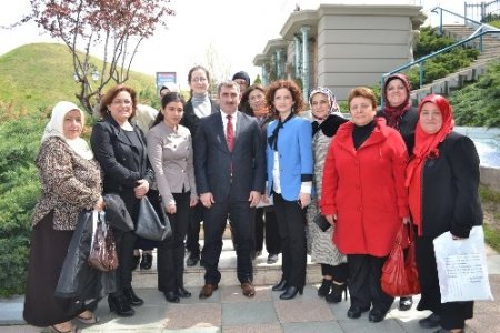 Başkan Köktaş, İlçe Kadın Kolları Başkanları ile bir araya geldi