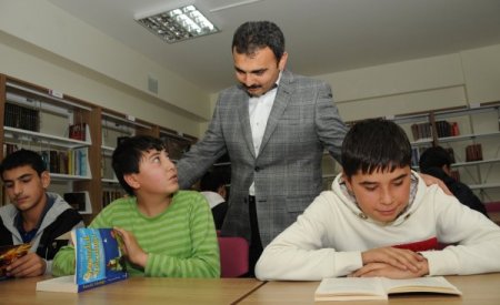 Başkan Külcü, NFK Gençlik Merkezi’ni ziyaret etti