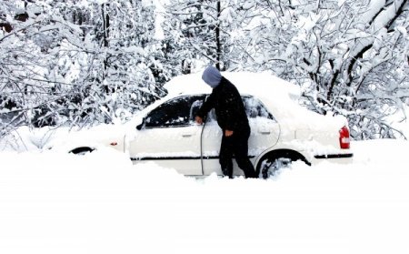 Başkan Kurt: Mahalle yollarının ulaşıma açılmasına çalışılıyor