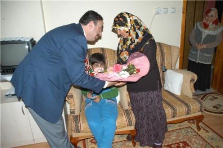 Başkan Kurtulan Şehit Ve Engelli Ailelerini Unutmadı