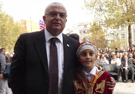 Başkan oyuna kalktı, halk coştu