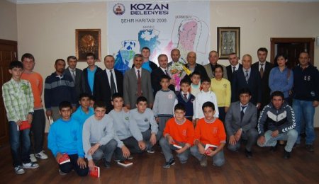 Başkan Özgan, Kozanlı satranç şampiyonlarını kabul etti