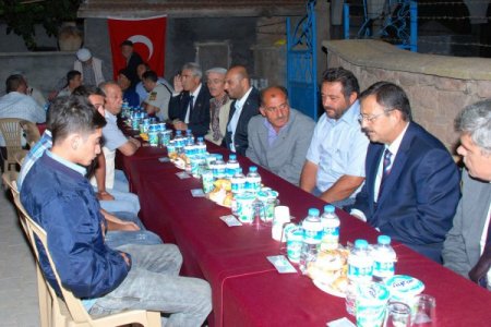 Başkan Özhaseki, şehit ailesine ev verdi