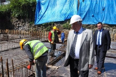 Başkan Posbıyık AVM inşaatını inceledi