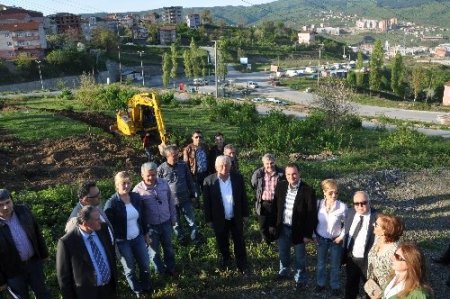 Başkan Posbıyık ve beraberindeki heyet mahallelerde incelemede bulundu
