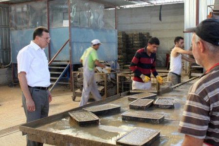 Başkan Savaş Belediye Hizmetlerini Yerinde İnceledi