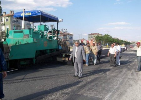 Başkan Şimşek: 10 kilometre yolun sıcak asfaltını attık