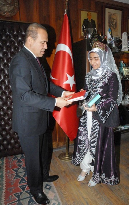 Başkan Sözlü, Türkçe Olimpiyatları elemelerine katılacak öğrencileri ağırladı