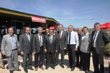 Başkan Sözlü, Yozgatlılarla kahvaltıda buluştu