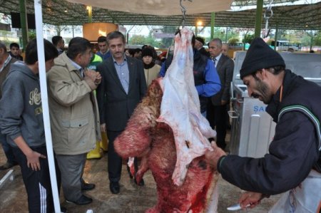 Başkan Tahmazoğlu, kurban kesim yerlerini denetledi
