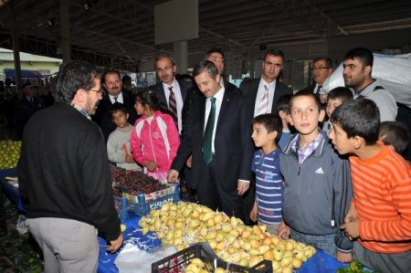 Başkan Tahmazoğlu: Her bölgeye semt pazarları yapıyoruz