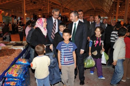 Başkan Tahmazoğlu: Her bölgeye semt pazarları yapıyoruz