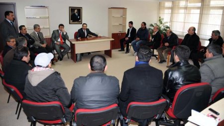 Başkan Tiryaki, Altındağ’da yanan çarşının esnafları ile görüştü