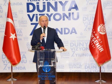 Başkan Topbaş, belediye çalışanlarıyla bayramlaştı