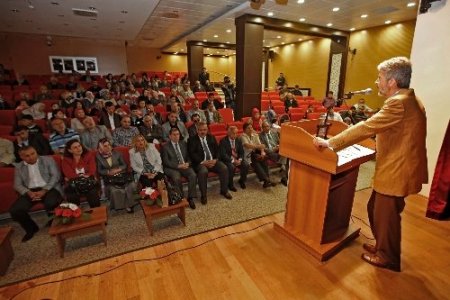 Başkan Tuna’ya engellilerden plaket