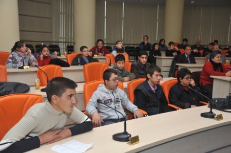 Başkan Tütüncü, engelli öğrencilere ders verdi