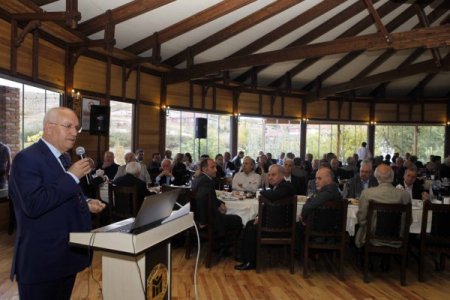 Başkan Yaşar, emekli bürokratlarla buluştu