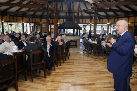 Başkan Yaşar, emekli bürokratlarla buluştu