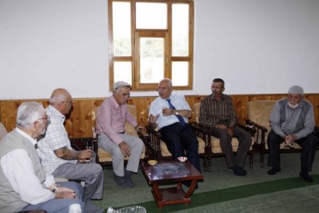 Başkan Yaşar mahalle statüsüne geçen köyleri ziyaret etti