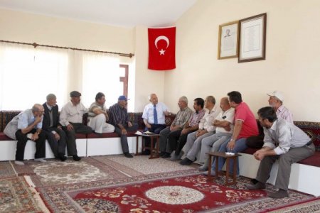 Başkan Yaşar mahalle statüsüne geçen köyleri ziyaret etti