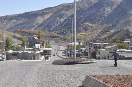 Başkan Yıldızlı: Çağlayancerit İlçesinin Tek Sorunu Yol