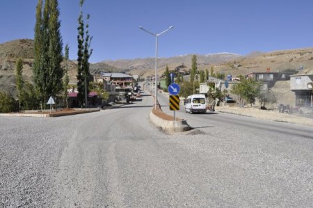 Başkan Yıldızlı: Çağlayancerit İlçesinin Tek Sorunu Yol