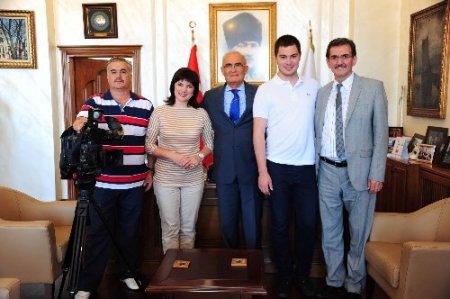 Başkan Yılmaz; Çerkesler, Türkiye’nin vazgeçilmez zenginliğidir