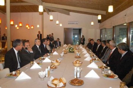 Başkan Zeybekci: Alt Yapıya Harcadığımız Parayla Bütün Yolları Mermer Döşerdik