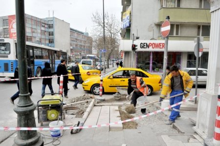 Başkent Caddeleri Engelliler İçin Düzenleniyor