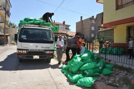 Başkent'te 85 bin aileye Büyükşehir'den kömür yardımı