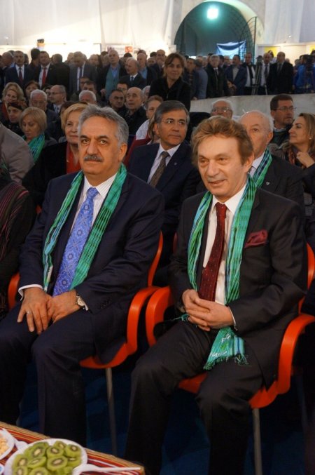 Başkent'te rekor için horon tepiyorlar