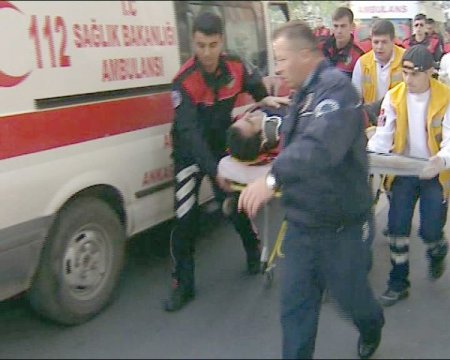 Başkent'te Yunus motosikleti kaza yaptı: 2 polis yaralı