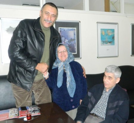 Basketbolcular, huzurevi sakinlerine moral verdi