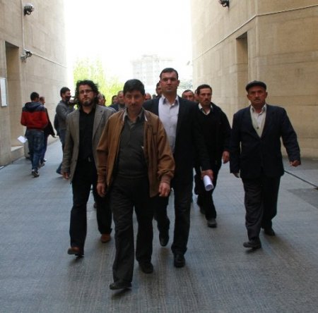 Başköylülerden mermer ocaklarına çalışma ruhsatı verenlere suç duyurusu