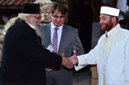 Başmüftülük'ten, Peder İvan'ın barınma yurduna kurban eti yardımı