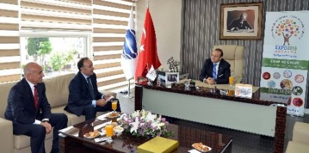 Başmüzakereci Bağış, EXPO’yu ziyaret etti