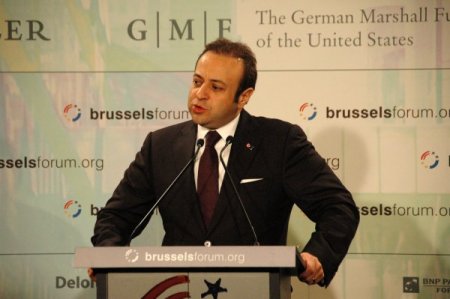 Başmüzakereci Bağış: Türkiye Batıya Sırt Çevirmiyor