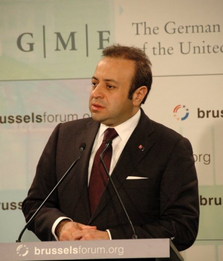 Başmüzakereci Bağış: Türkiye Batıya Sırt Çevirmiyor