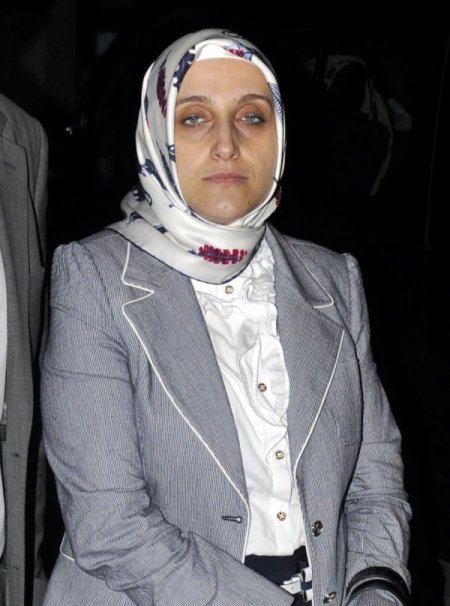 Başörtülü Davetliyi Düğüne Almamak İçin Orduevinin Kapısını Kilitlediler