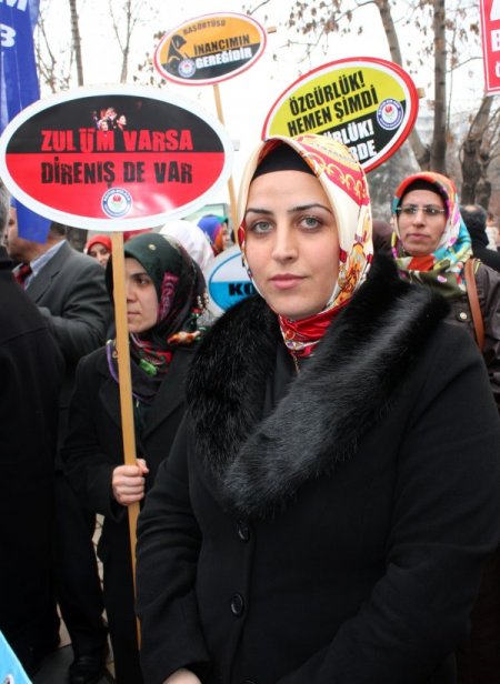 Başörtüsü kamuda da serbest olsun