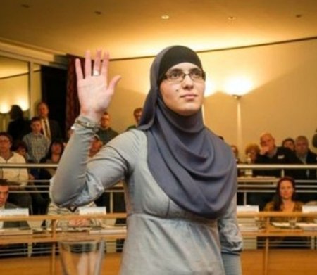 Başörtüsü yasağına tepkiler belediyeye geri adım attırdı