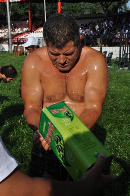 Başpehlivanlık Güreşleri Başladı