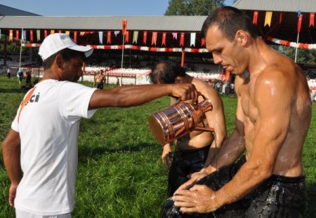 Başpehlivanlık Güreşleri Başladı